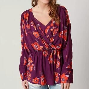 Free People Tuscan Dreams Top in purple and red sz Small